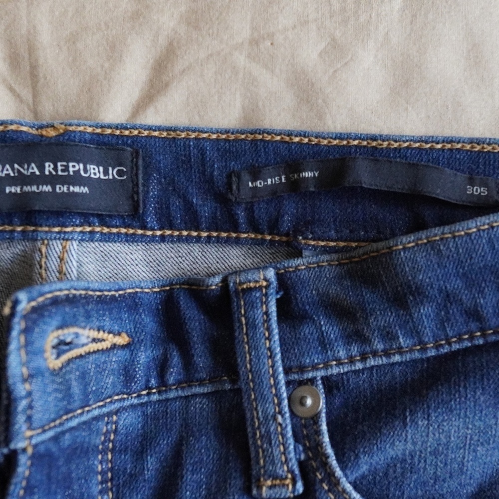 Banana Republic Dark Denim Skinny Jeans (size 30 short)